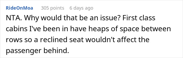 “She Reiterated That I Was Entitled To Recline My Seat”: Guy Asks For Flight Attendant’s Backup After Being Criticized By The Passenger Behind Him