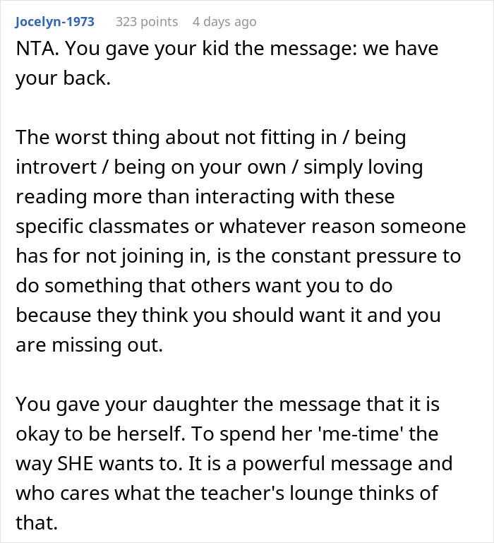 Father Supports His Daughter After The Teacher Took Away Her Book For Reading At Recess, Gets Called A Jerk Father Supports His Daughter After The Teacher Took Away Her Book For Reading At Recess, Gets Called A Jerk
