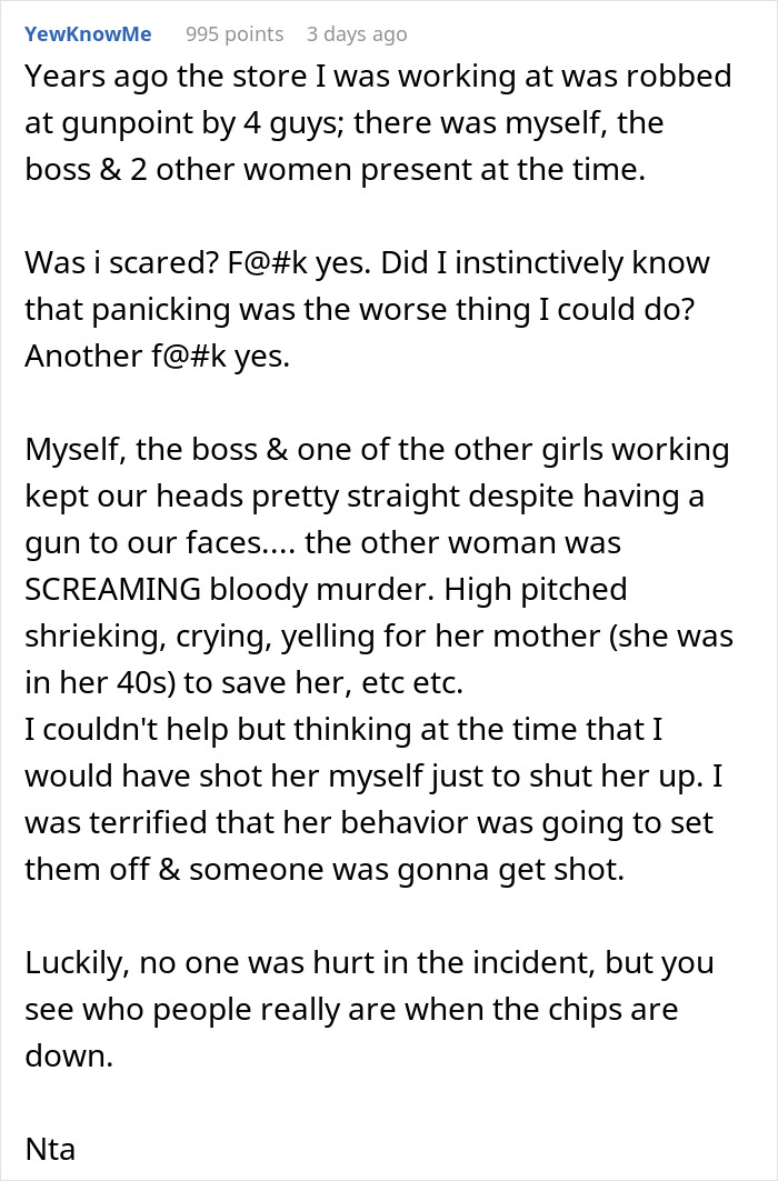 "She Has The Survival Instinct Of A Panda Raised In Captivity": Guy Reprimands Fiancée After She Panics In A Dangerous Situation "She Has The Survival Instinct Of A Panda Raised In Captivity": Guy Reprimands Fiancée After She Panics In A Dangerous Situation