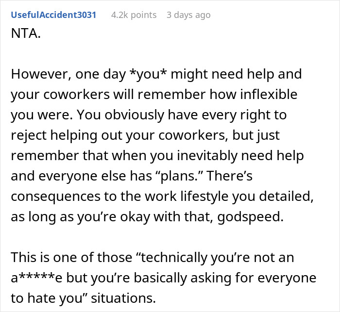 Childfree Coworker Says She Has Plans Instead Of Helping Colleague, Defends Herself Online After Colleague Catches Her Having A Solo Picnic Childfree Coworker Says She Has Plans Instead Of Helping Colleague, Defends Herself Online After Colleague Catches Her Having A Solo Picnic