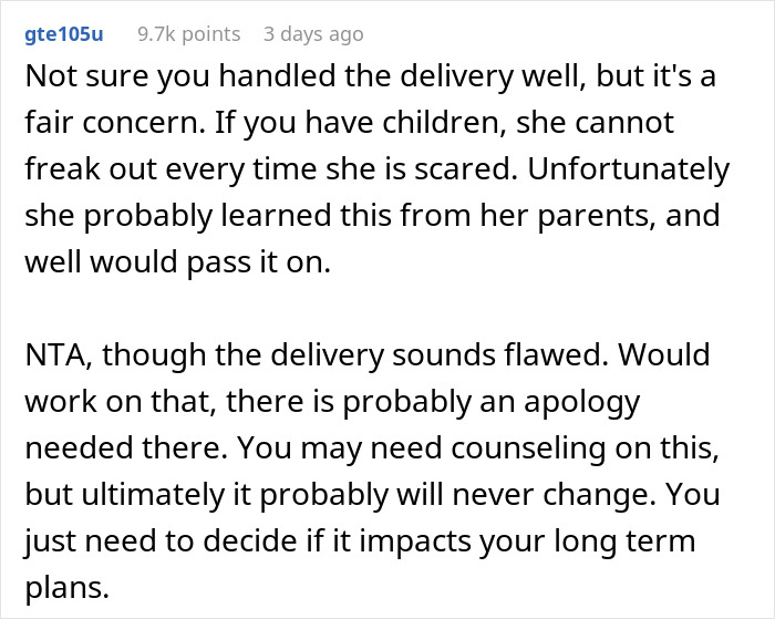 "She Has The Survival Instinct Of A Panda Raised In Captivity": Guy Reprimands Fiancée After She Panics In A Dangerous Situation "She Has The Survival Instinct Of A Panda Raised In Captivity": Guy Reprimands Fiancée After She Panics In A Dangerous Situation