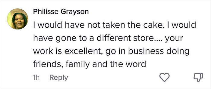 Costco Flat-Out Hands Woman Blank Cake, Supposedly Refusing To Color It As Per Her Order Due To Copyright, Expects Her To Just Accept It Costco Flat-Out Hands Woman Blank Cake, Supposedly Refusing To Color It As Per Her Order Due To Copyright, Expects Her To Just Accept It