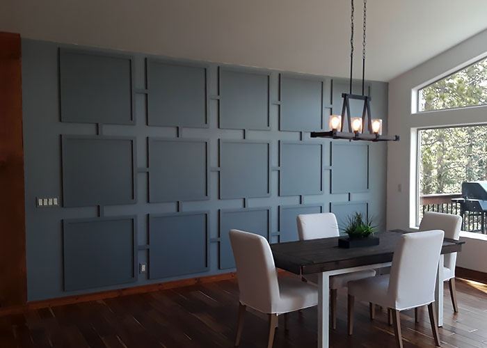 Paneled Wall Design in the Dining Room 