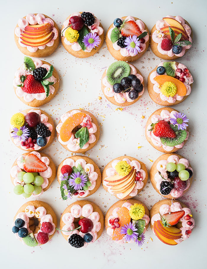 Cookies with fruits and flowers decorations