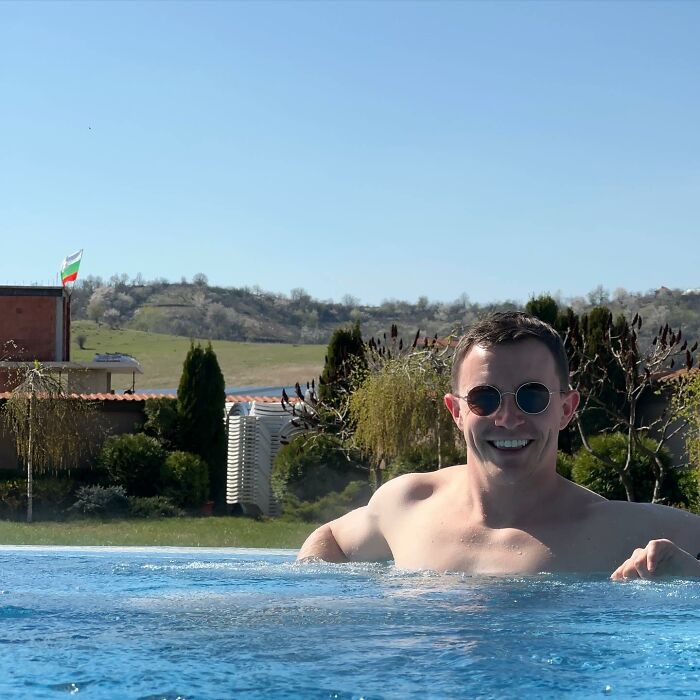 People Are Cracking Up At This Lawyer's Parody Of How Differently Millennials And Gen Z'ers Resign From Their Jobs People Are Cracking Up At This Lawyer's Parody Of How Differently Millennials And Gen Z'ers Resign From Their Jobs