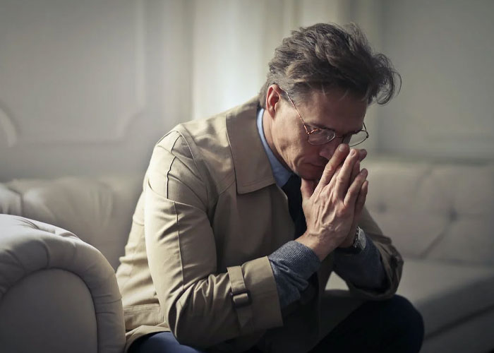 30 “Dead Giveaways” That Your Relationship Is Toxic