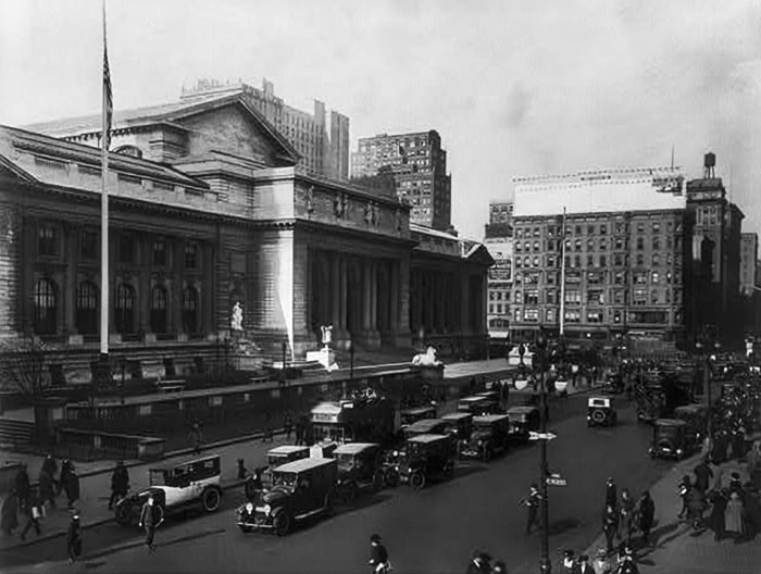 New York City's Public Library, 5th Ave. And 40th St. Crowded Street Scene In Foreground