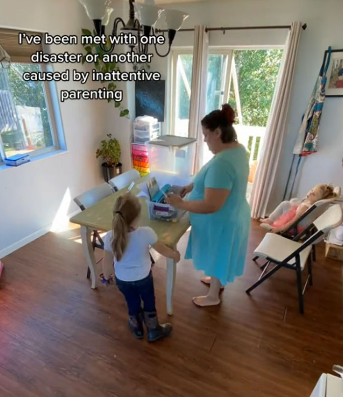 Woman Shows What Her Home Looks Like After She Doesn't Clean For 6 Days, Divorces Her Husband Woman Shows What Her Home Looks Like After She Doesn't Clean For 6 Days, Divorces Her Husband