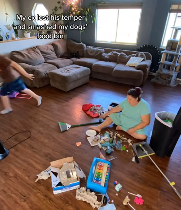 Woman Shows What Her Home Looks Like After She Doesn't Clean For 6 Days, Divorces Her Husband Woman Shows What Her Home Looks Like After She Doesn't Clean For 6 Days, Divorces Her Husband