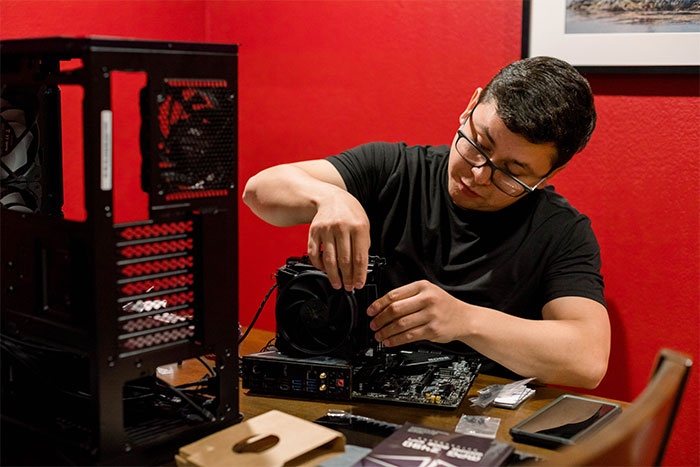 “She Exploded In A Rage”: PC Guru Is Left Dealing With Karen Over Her Son’s $2,000 Birthday Gift, Until Her Husband Gets Involved “She Exploded In A Rage”: PC Guru Is Left Dealing With Karen Over Her Son’s $2,000 Birthday Gift, Until Her Husband Gets Involved