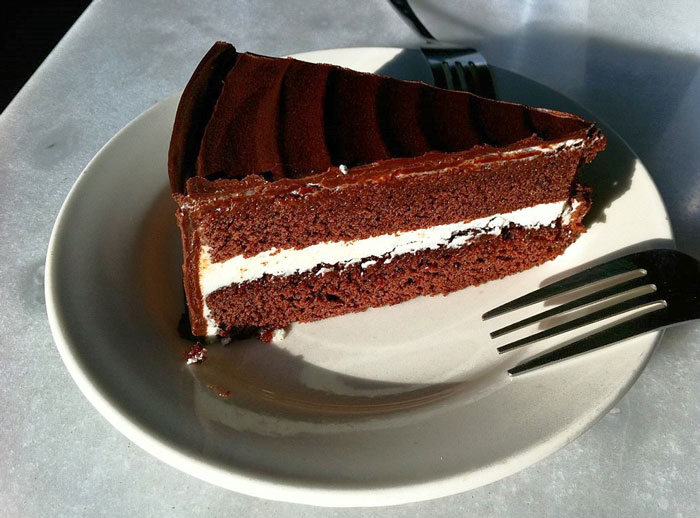 “I Grabbed My Baby, Stormed Out Of The House, Haven't Spoken To This Person Since”: Mom Is Furious After Somebody Gave Her 4-Month-old Baby Chocolate Cake “I Grabbed My Baby, Stormed Out Of The House, Haven't Spoken To This Person Since”: Mom Is Furious After Somebody Gave Her 4-Month-old Baby Chocolate Cake