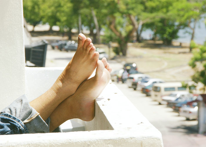 "My Feet Look More Like Paws Than Human Feet": 35 People Confess What Body Anomalies They Have