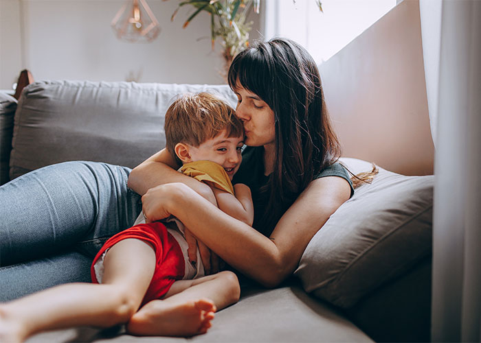 25 Señales de alarma que dicen "malos padres" a gritos