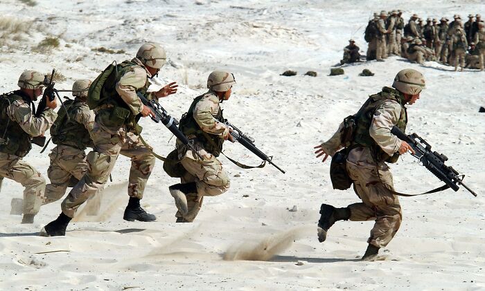 Army People Running In Sand 