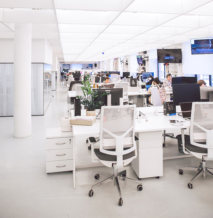 Boss Tells Senior Programmer To Move Back To NYC For Work, So He Quits, And The Company Quickly Realizes How Essential He Was Boss Tells Senior Programmer To Move Back To NYC For Work, So He Quits, And The Company Quickly Realizes How Essential He Was