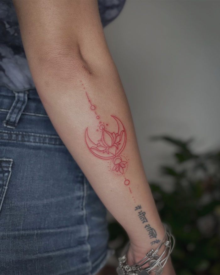 Red Ink Moon An Flower Tattoo