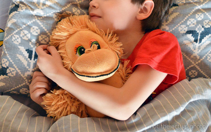 Man Gets Bashed By Visiting FIL For ‘Scolding’ The Monsters Under His Child’s Bed