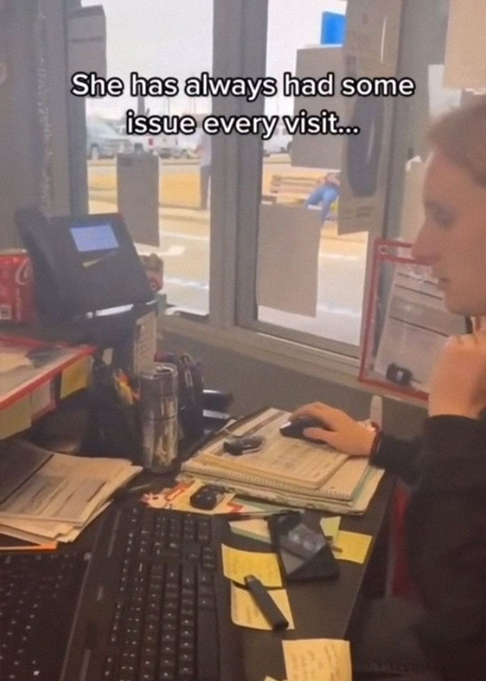 Karen Complains Women Don't Belong In Auto Service, Demands A Male Mechanic Karen Complains Women Don't Belong In Auto Service, Demands A Male Mechanic