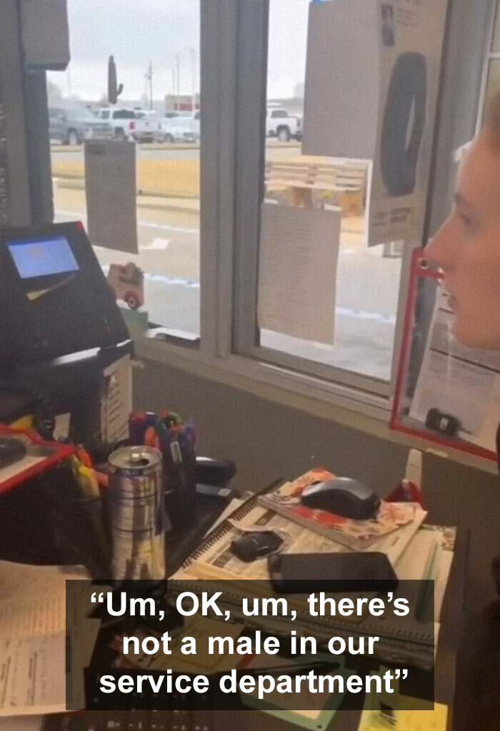 Karen Complains Women Don't Belong In Auto Service, Demands A Male Mechanic Karen Complains Women Don't Belong In Auto Service, Demands A Male Mechanic