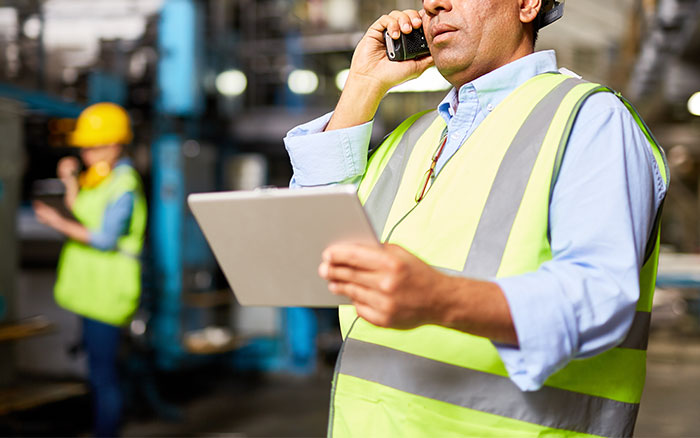 Worker Outsmarts Boss With A “Reverse Uno” After Being Pressured To Increase Productivity On Manufacturing Line Worker Outsmarts Boss With A “Reverse Uno” After Being Pressured To Increase Productivity On Manufacturing Line