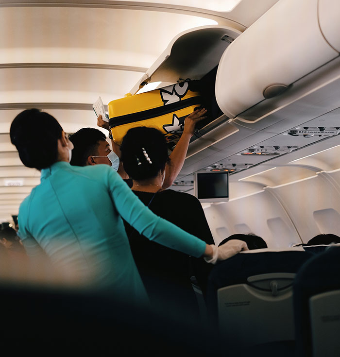 "¿Cuáles son las reglas tácitas al viajar en avión?": 30 respuestas