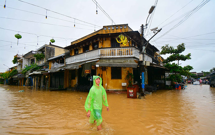 I Travelled To Hoi An, Vietnam, And Took Pictures To Show What People’s Life Looks Like During Flood Season