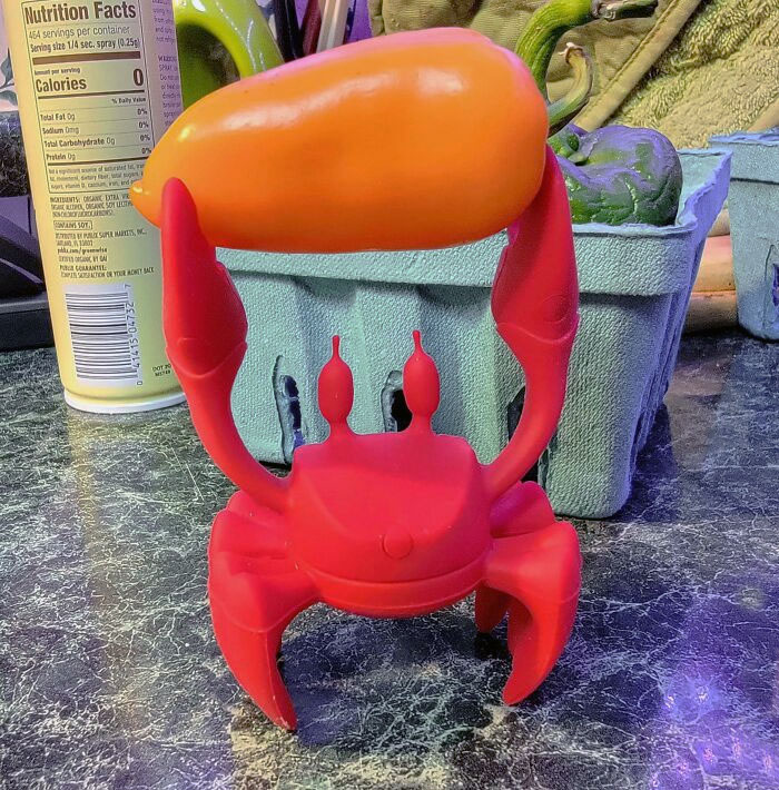 My Mom Got My Dad This "Spatula Holding Crab" And Since Then It Has Exclusively Held Peppers