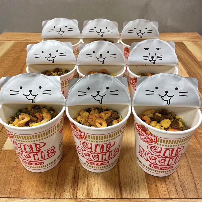 If You Have A Cup Noodle In Japan, You’ll Get Cats On The Inside Of The Lids. However, At A 6% Chance, You’ll Get A Tibetan Fox (Middle Right)