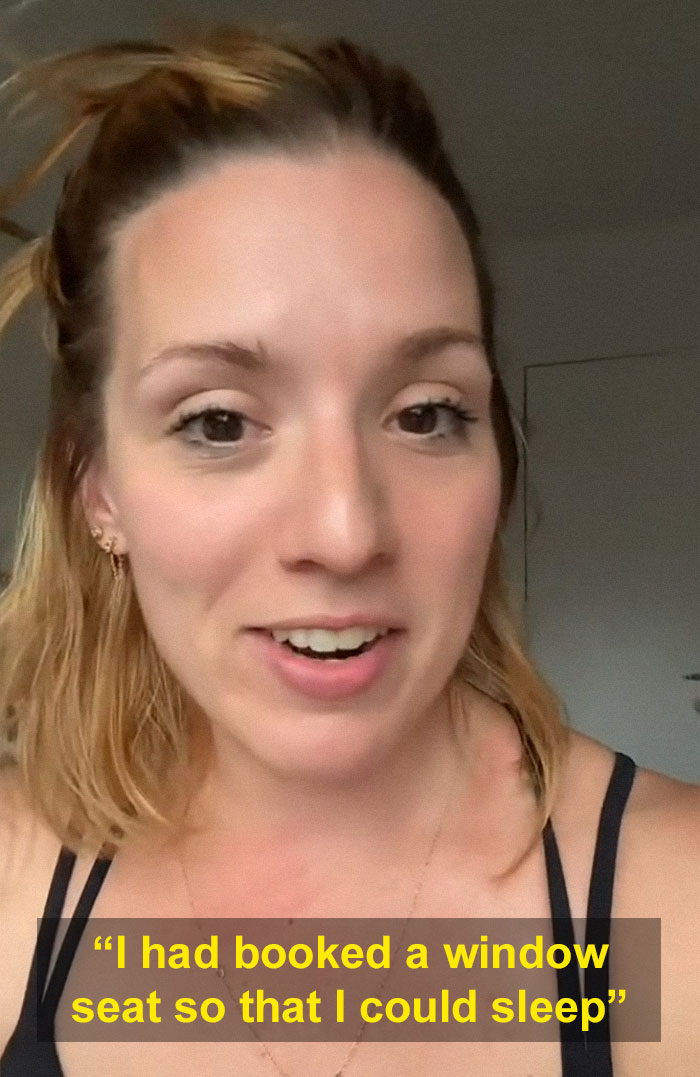 Entitled Man Steals This Woman's Plane Seat And Pretends To Be Asleep, Proceeds To Get Mad When She Takes It Back Entitled Man Steals This Woman's Plane Seat And Pretends To Be Asleep, Proceeds To Get Mad When She Takes It Back