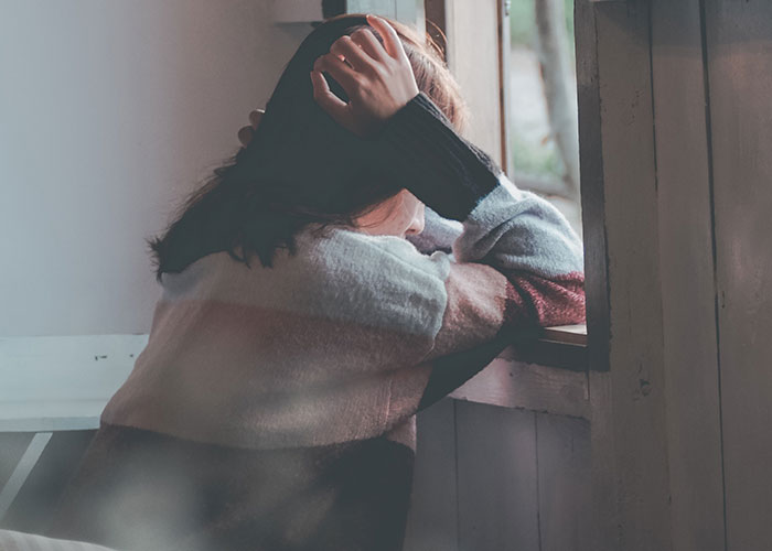 Woman Suspects She's Being Followed, Starts Recording The Guy And Her Suspicions Turn Out To Be True