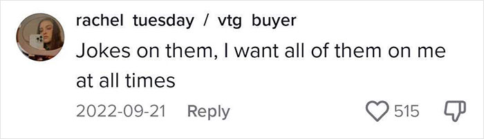 Plane Passenger Gets Tired Of Neighbors Invading Her Privacy By Reclining Their Seats, Starts Swiveling Air-Con Vents Right On Their Face Plane Passenger Gets Tired Of Neighbors Invading Her Privacy By Reclining Their Seats, Starts Swiveling Air-Con Vents Right On Their Face