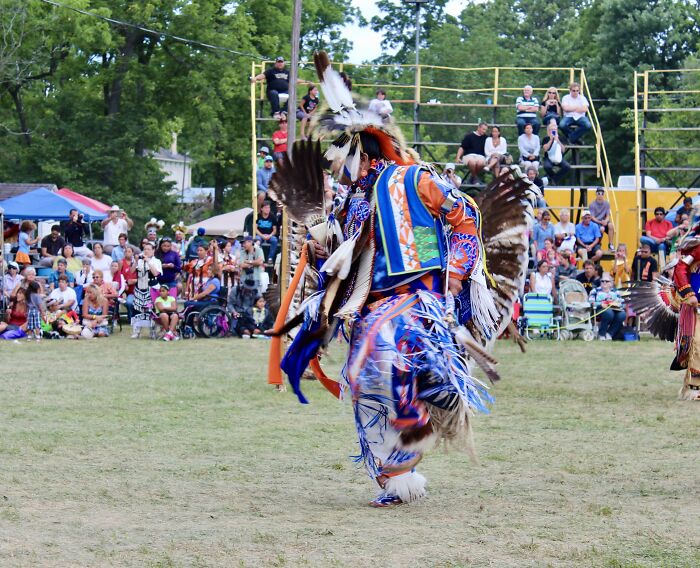 32 Pictures Of Dancers And Their Beautiful Costumes