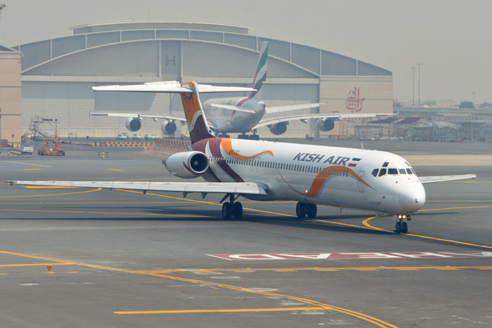 Exhausted Passenger Is Upset About Having To Give Up Their Middle Seat To A Mother Traveling With A Baby Exhausted Passenger Is Upset About Having To Give Up Their Middle Seat To A Mother Traveling With A Baby