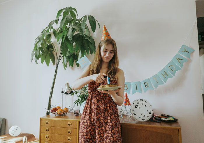 Teen Gets Mad Over Stepdad's Decision Not To Pay For Her Expensive Birthday Party Since He's Not Even Invited Teen Gets Mad Over Stepdad's Decision Not To Pay For Her Expensive Birthday Party Since He's Not Even Invited