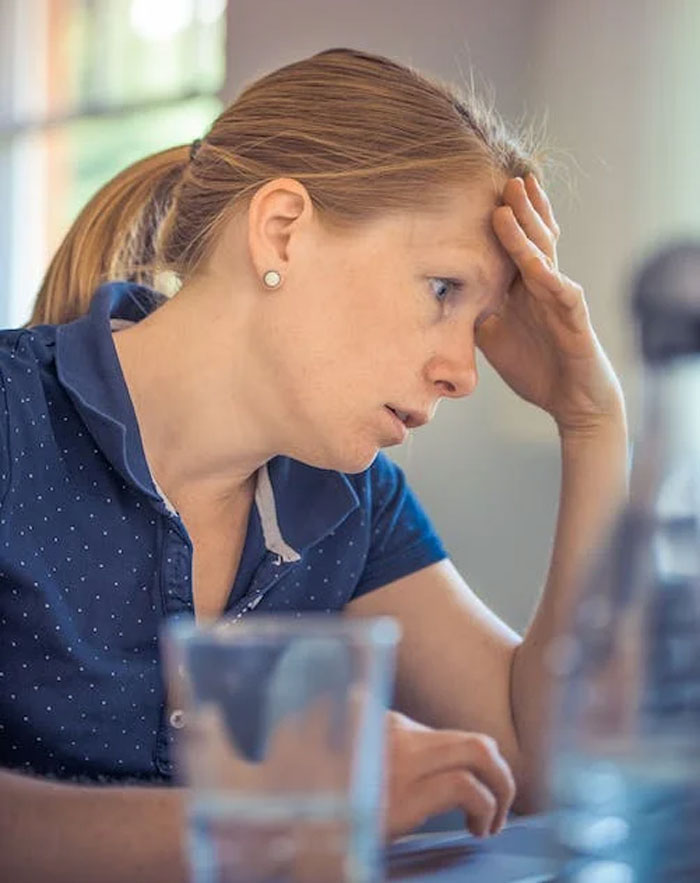 "I Had To Buy Tampons Because I'm On My Period": Woman Quits Immediately After Rude Coworker Tattles On Her "I Had To Buy Tampons Because I'm On My Period": Woman Quits Immediately After Rude Coworker Tattles On Her