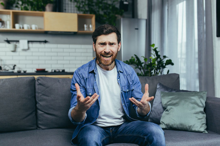Man Wonders If He’s A Jerk For Offering Roommate And His GF Home-Cooked Food Man Wonders If He’s A Jerk For Offering Roommate And His GF Home-Cooked Food