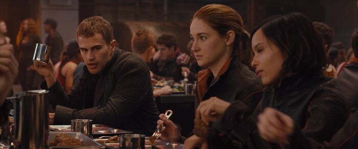 Beatrice, Tobias and Christina at the bar 