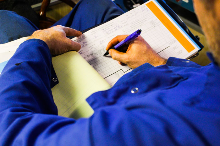 “Everything Is Urgent And Panicked”: Man Puts In 2-Week Notice, Toxic Management Puts Months Of Work On His Desk Instead