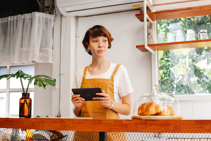 This Guy Was Named After His Late Parents' Bakery, So He Flatly Refuses To Rename It On MIL's Persistent Demands This Guy Was Named After His Late Parents' Bakery, So He Flatly Refuses To Rename It On MIL's Persistent Demands