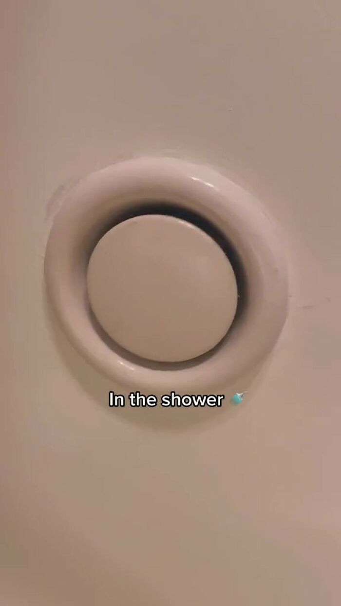 Users Are Thanking Woman For Sharing Her Safety Tips That She Follows Once She Goes To A Hotel Users Are Thanking Woman For Sharing Her Safety Tips That She Follows Once She Goes To A Hotel