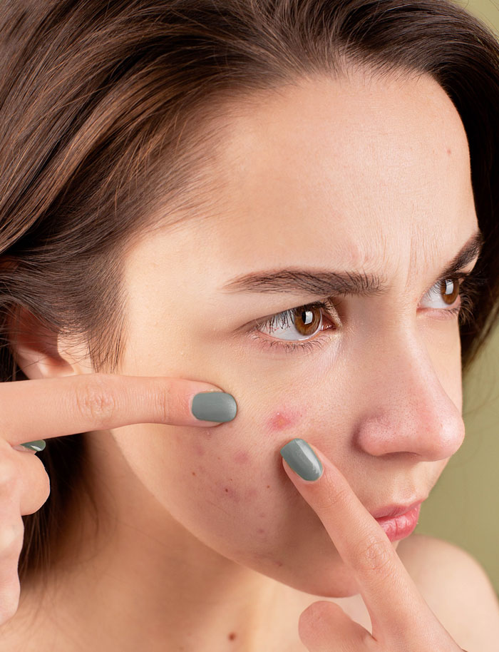 "My Husband Has Seen Me Cut Open": Twitter Comes After This Woman Who Shared What Women Should Never Do In Front Of Their Husbands "My Husband Has Seen Me Cut Open": Twitter Comes After This Woman Who Shared What Women Should Never Do In Front Of Their Husbands