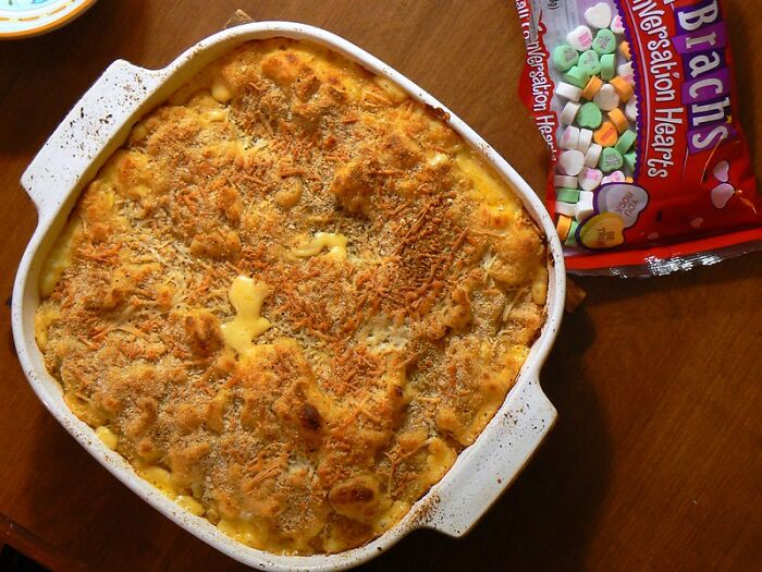 Person Asks "What Is Some ‘Poor People's Food’ That You Will Eat No Matter How Wealthy You Get?", And 30 Folks Deliver