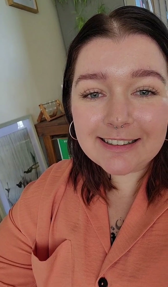 Woman Goes On A Deep-Dive Stalk On Facebook Not Knowing She's About To Be Exposed By A Glitch