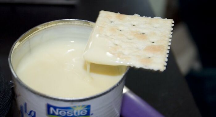 Person Asks "What Is Some ‘Poor People's Food’ That You Will Eat No Matter How Wealthy You Get?", And 30 Folks Deliver