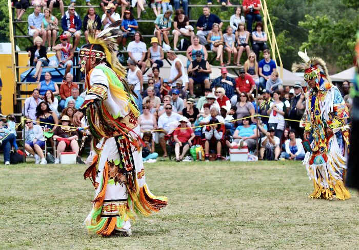 32 Pictures Of Dancers And Their Beautiful Costumes