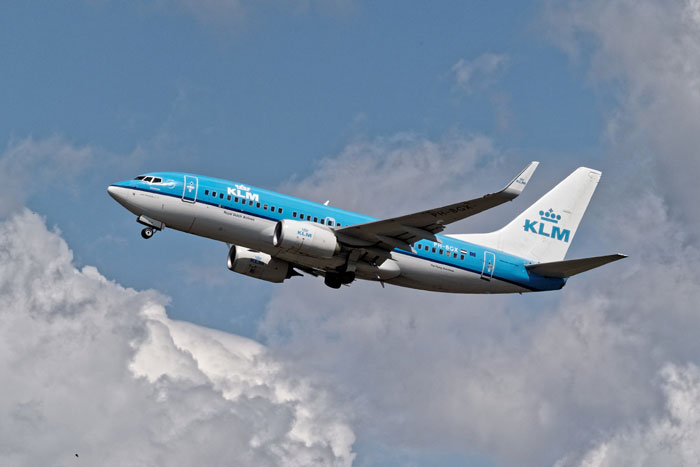 Man Gets His Credit Card Number Stolen, Ends Up Confused When He Upsets The Thief By Canceling The Flight That Was Booked Using It Man Gets His Credit Card Number Stolen, Ends Up Confused When He Upsets The Thief By Canceling The Flight That Was Booked Using It