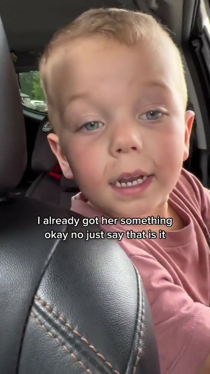 “Girl, Don’t Do This To The Workers”: Mom Shows Off Kid Ordering In Drive-Thru “Girl, Don’t Do This To The Workers”: Mom Shows Off Kid Ordering In Drive-Thru