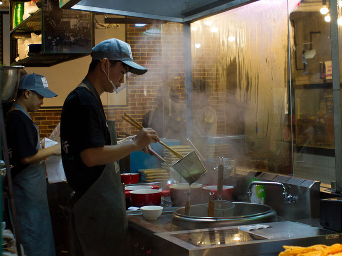 Chef Maliciously Complies, Pranking Customer Who Wanted His Meal As Spicy As If The Chef Hated Him Chef Maliciously Complies, Pranking Customer Who Wanted His Meal As Spicy As If The Chef Hated Him