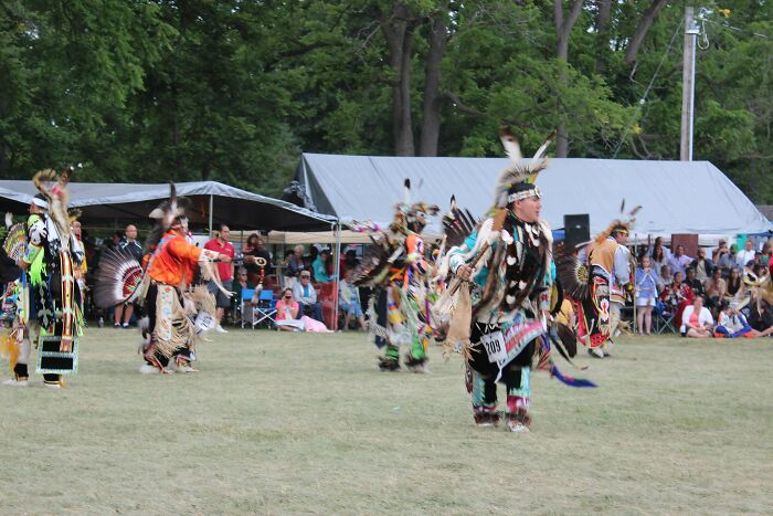 32 Pictures Of Dancers And Their Beautiful Costumes