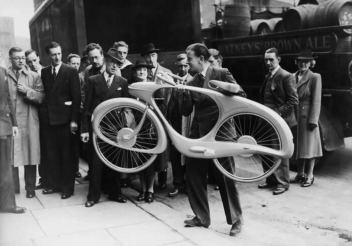 Spacelander: "The Bicycle Of The Future". The British Industrial Designer Benjamin Bowden Showing Off Spacelander In 1946